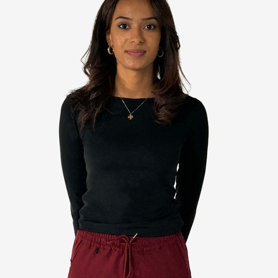 color:black
