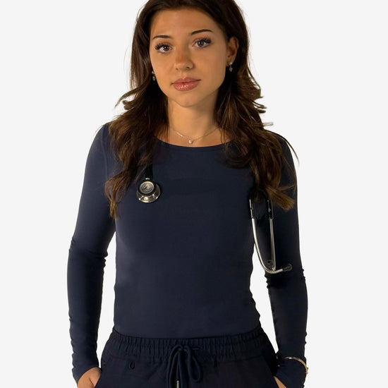 color:navy