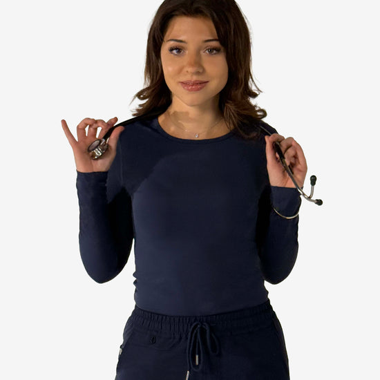 color:navy